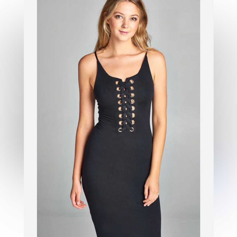 New Sleeveless Lace up Bodycon Black Dress with Flattering Neckline Size S